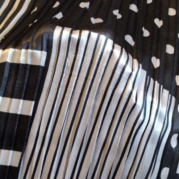 Dressbarn Women's Size XL Super Stretchy Black and White Print Reverse Wear Tank - Picture 9 of 11